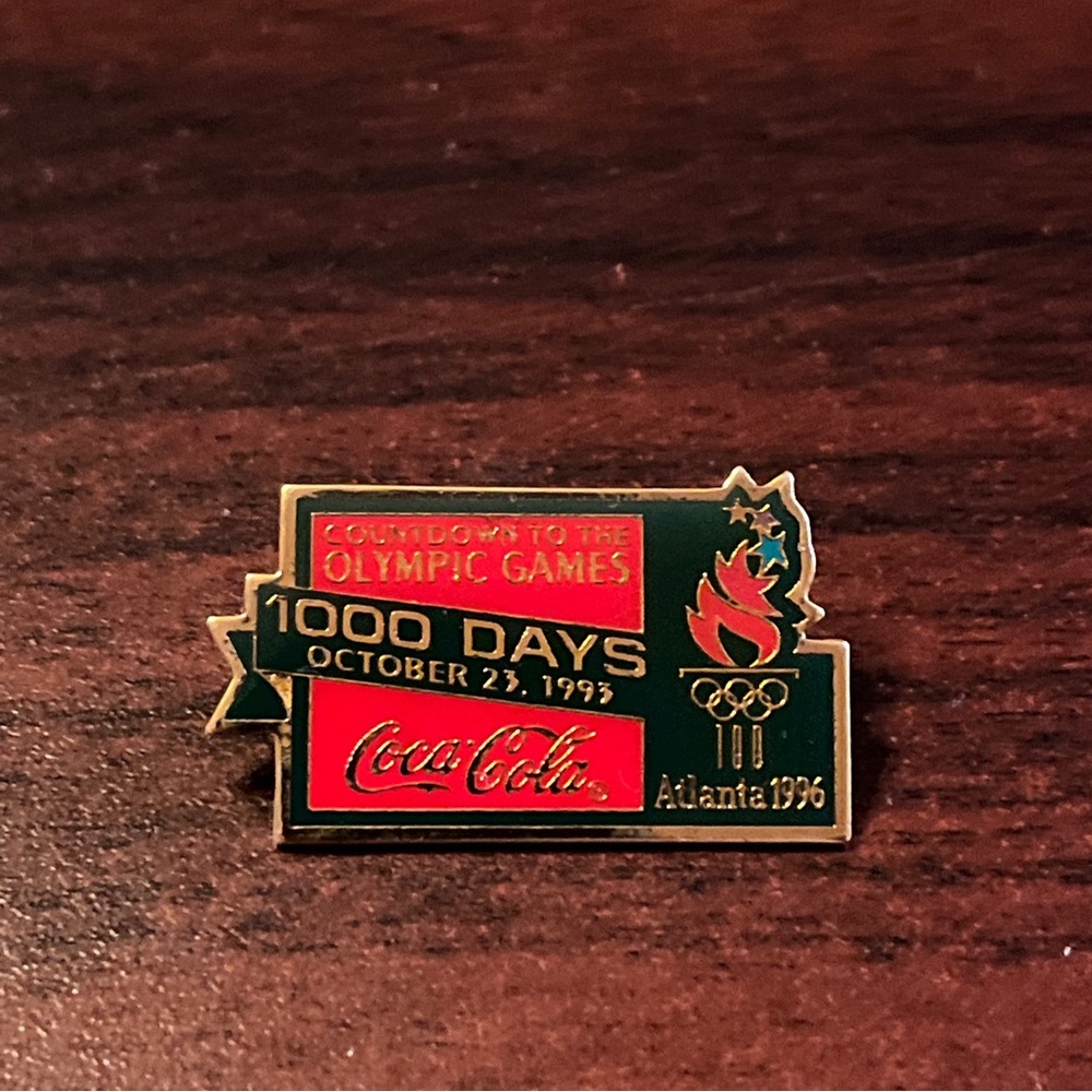Vintage Coca Cola Countdown To The 1996 Atlanta Olympics 1000 Days Lapel Hat Pin